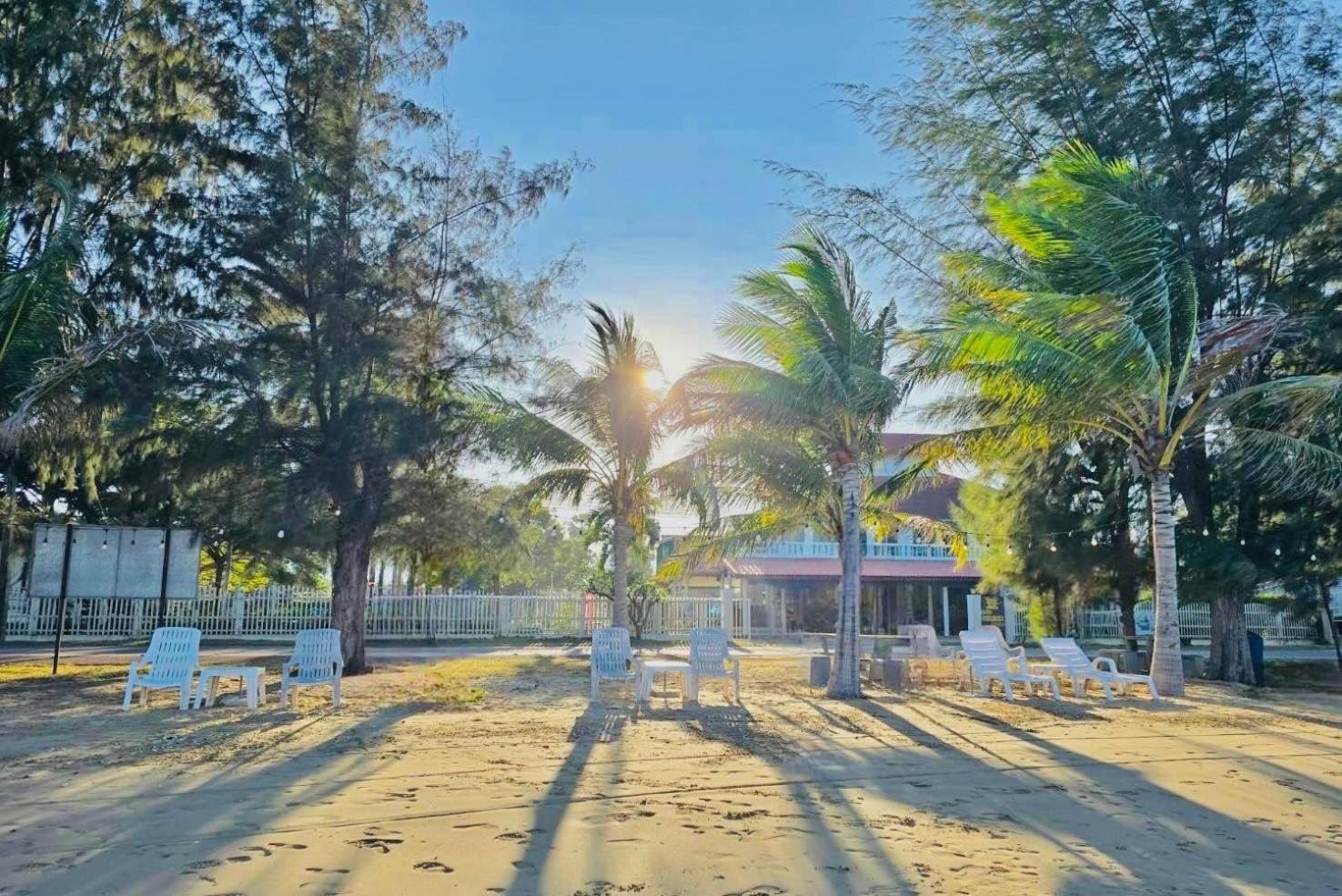 Baan Golden Resort & Residences Sam Roi Yot Exterior photo