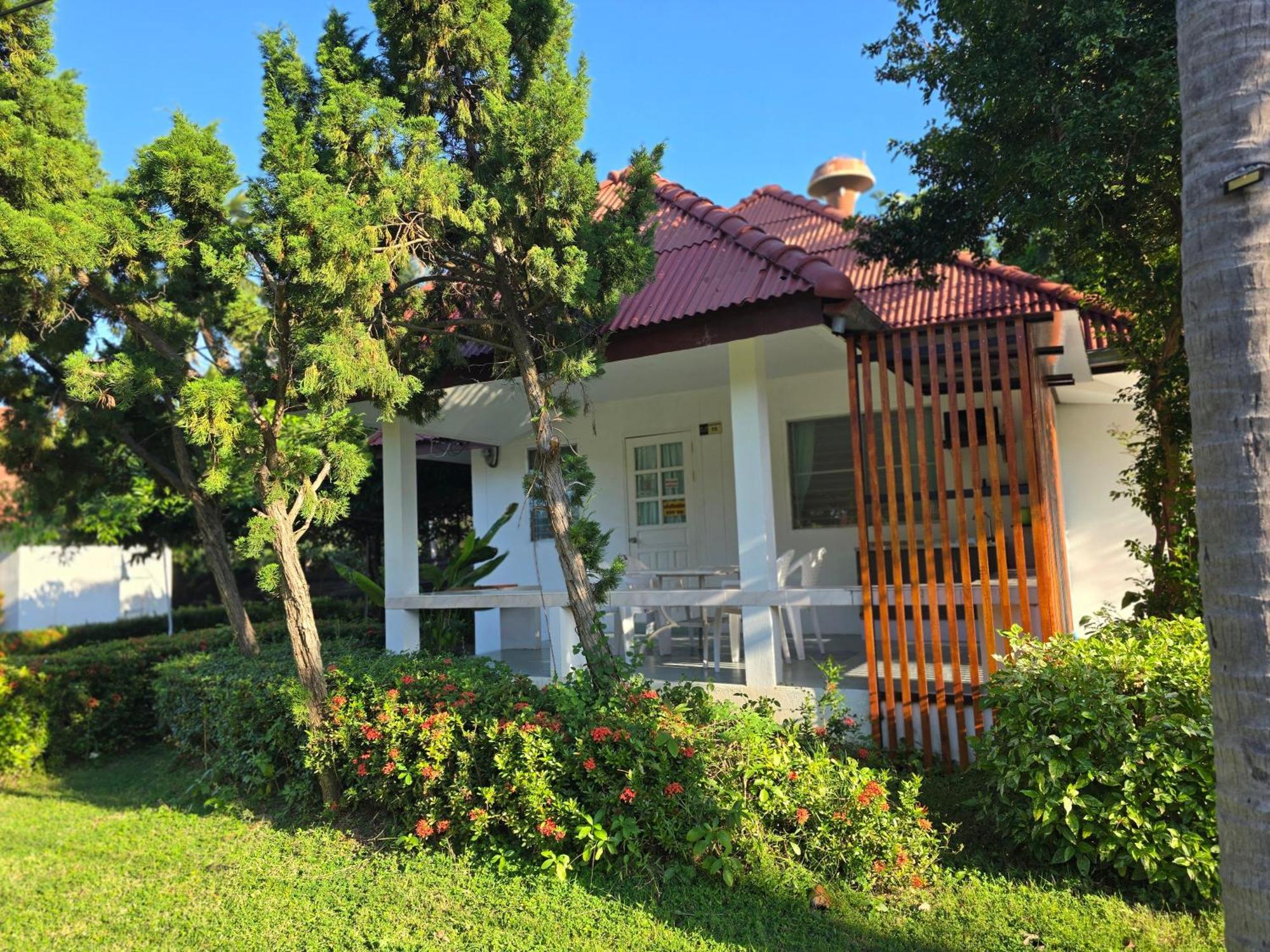 Baan Golden Resort & Residences Sam Roi Yot Exterior photo
